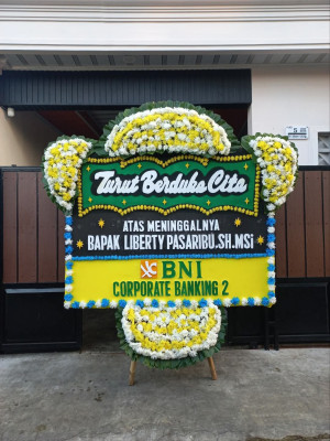 Papan Bunga Duka di Namo Gajah