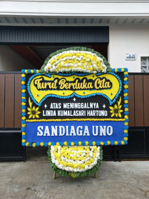Papan Bunga Duka di Namo Gajah